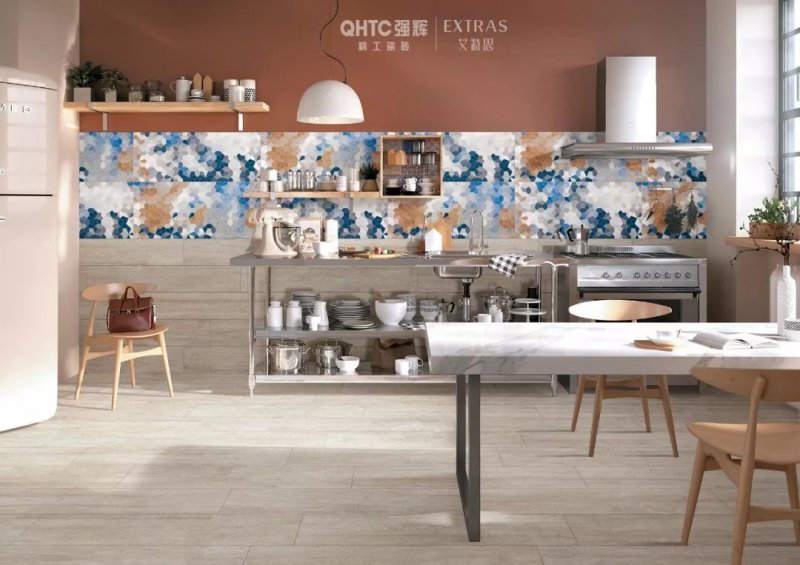 強輝陶瓷木紋磚這么鋪 打造現代感十足