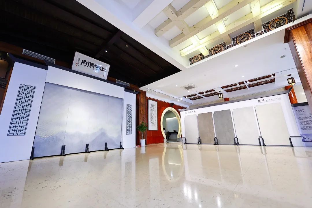 1661561583228374.jpg 冠軍磁磚董事總經理龍根3.jpg