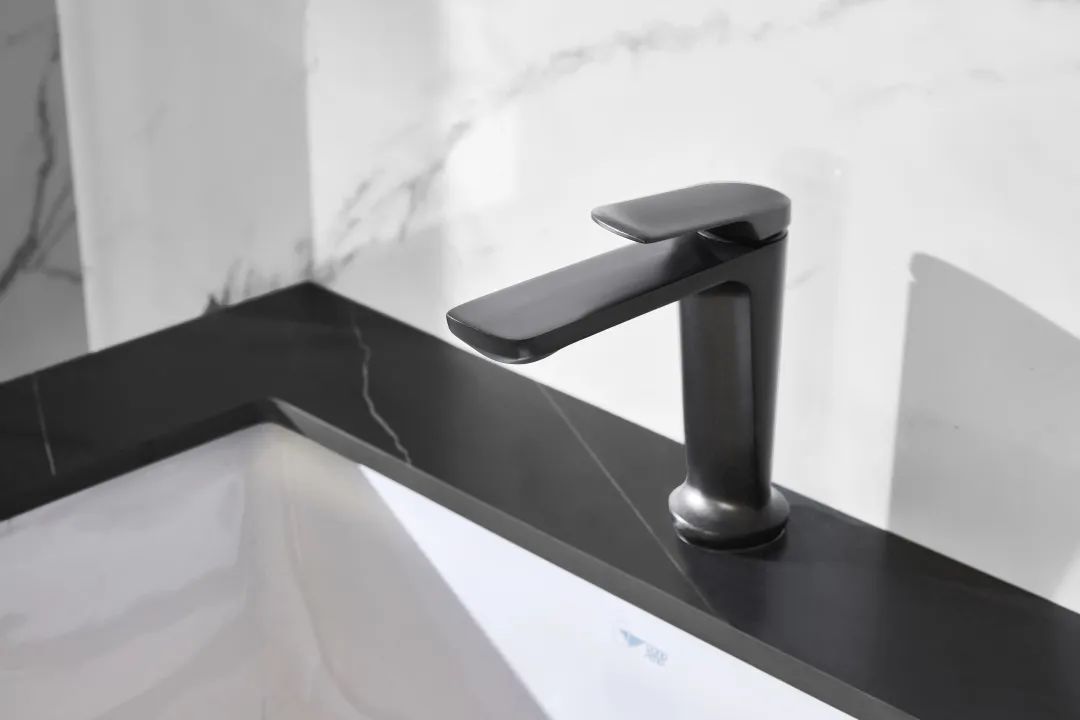 1671427555387136.jpg 東鵬整裝衛浴銀裳系列丨全新「凈」界,帶你解鎖不一樣的衛浴體驗4.jpg