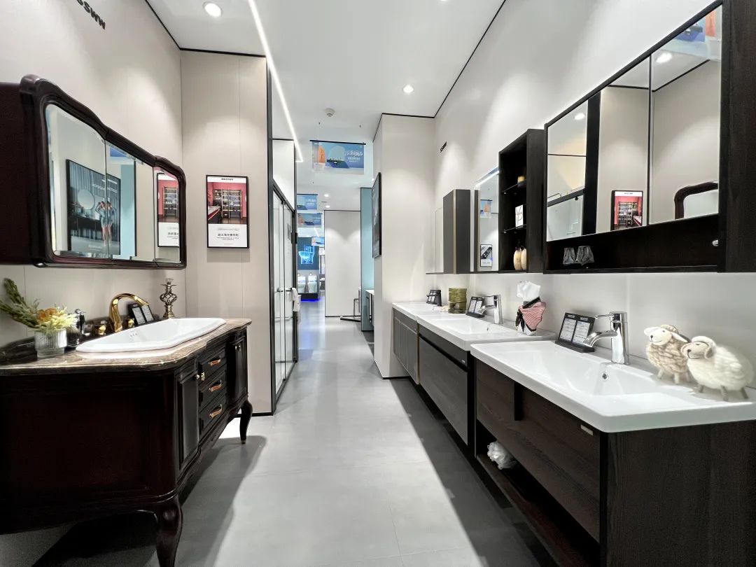 1678602078811893.jpg 浪鯨衛浴合肥政務專賣店形象升級5.jpg