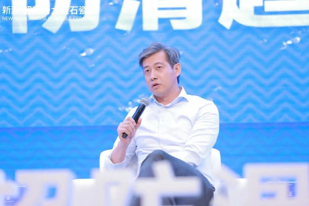 1697601866694898.jpg 新濠品牌戰(zhàn)略升級(jí)暨二代超防滑新品發(fā)布會(huì)圓滿成功!17.jpg