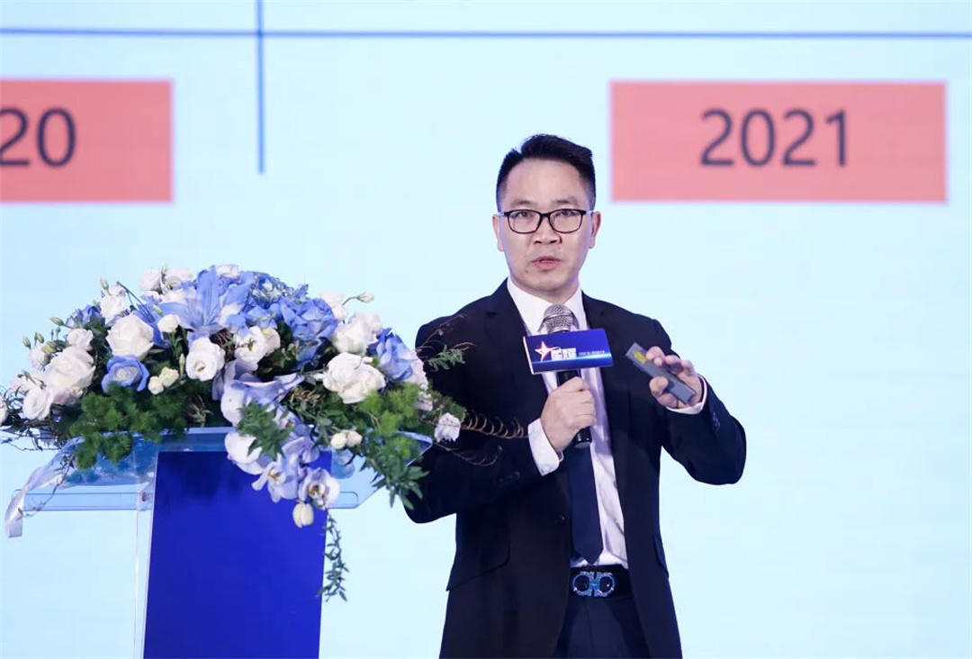 1713401093319177.jpg 2024圣堡龍?zhí)沾傻诎藢闷放拼髸?huì)圓滿舉行4.jpg