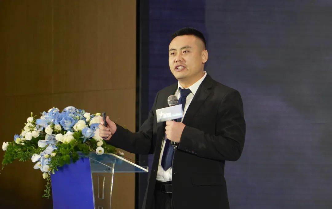 1713401121226162.jpg 2024圣堡龍?zhí)沾傻诎藢闷放拼髸?huì)圓滿舉行5.jpg