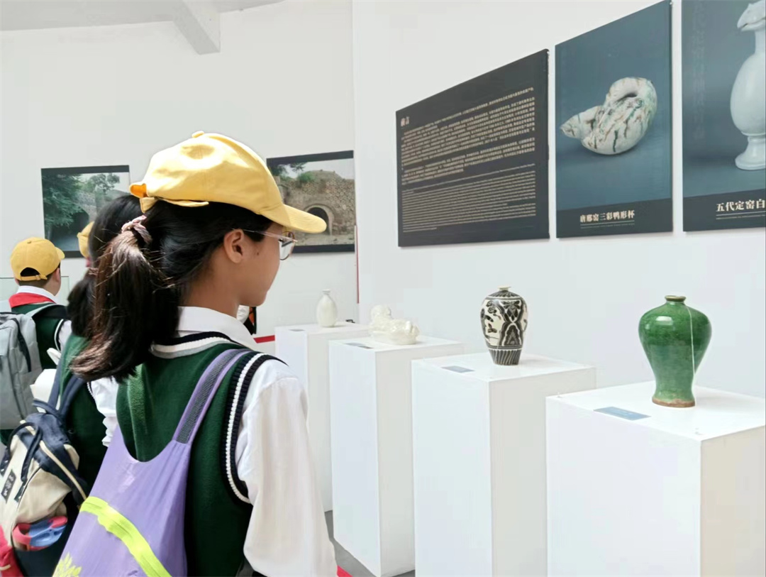 1713759326292591.jpg 石家莊市盛世長安小學(xué)走進井陘南橫口村開啟傳統(tǒng)文化研學(xué)之旅A05.jpg