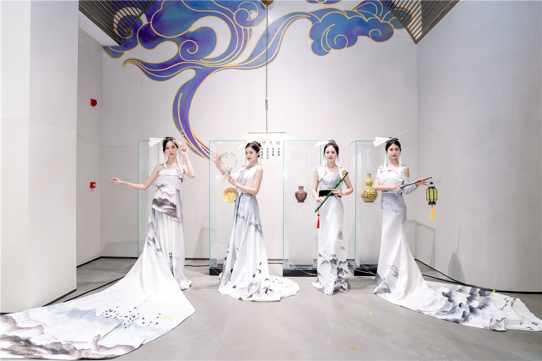 1713769167373666.jpg 中國瓷空間.jpg