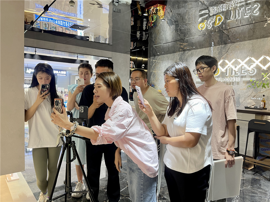 1716430082778239.jpg 03.jpg