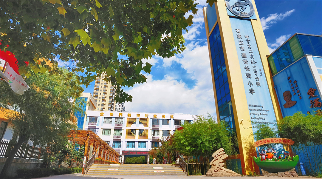 1719813430877445.jpg 陶藝社團(tuán)畢業(yè)季,用陶瓷的永恒留下最美的記憶03.jpg