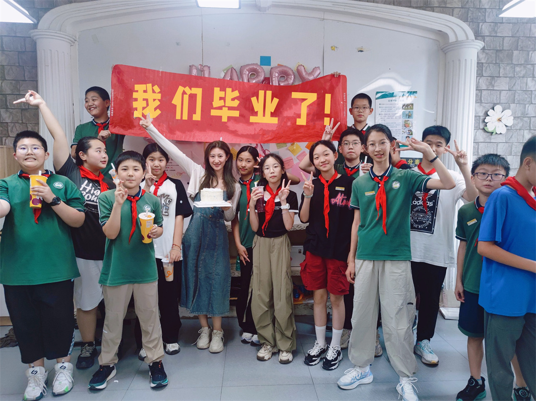 1719815774441993.jpg 陶藝社團(tuán)畢業(yè)季,用陶瓷的永恒留下最美的記憶3301.jpg