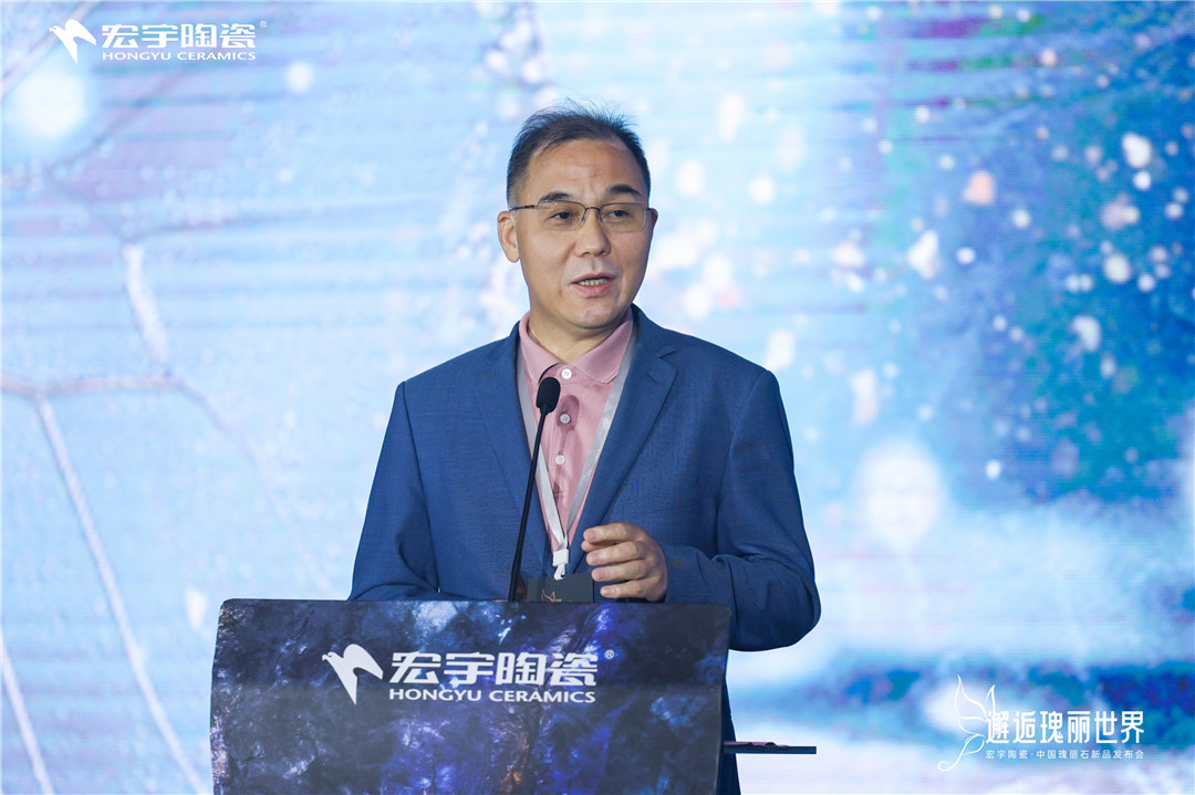 1733724799410078.jpg 5-《陶城報》社長、佛山潭洲陶瓷展總經理 李新良.jpg